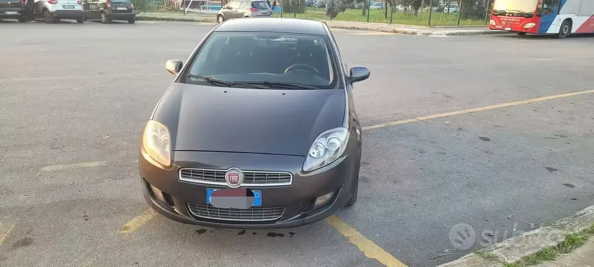 Usata Fiat Bravo 120 CV (88 kW) 2011 Grigio Utilitaria