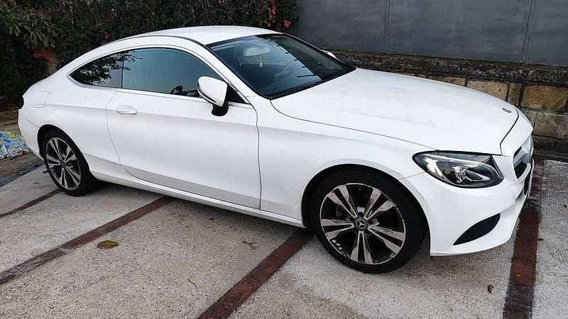 Usata Mercedes C220 170 CV (125 kW) 2018 Bianco Coupé