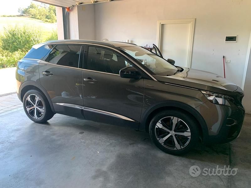 Usata Peugeot 3008 130 CV (95 kW) 2018 Verde SUV