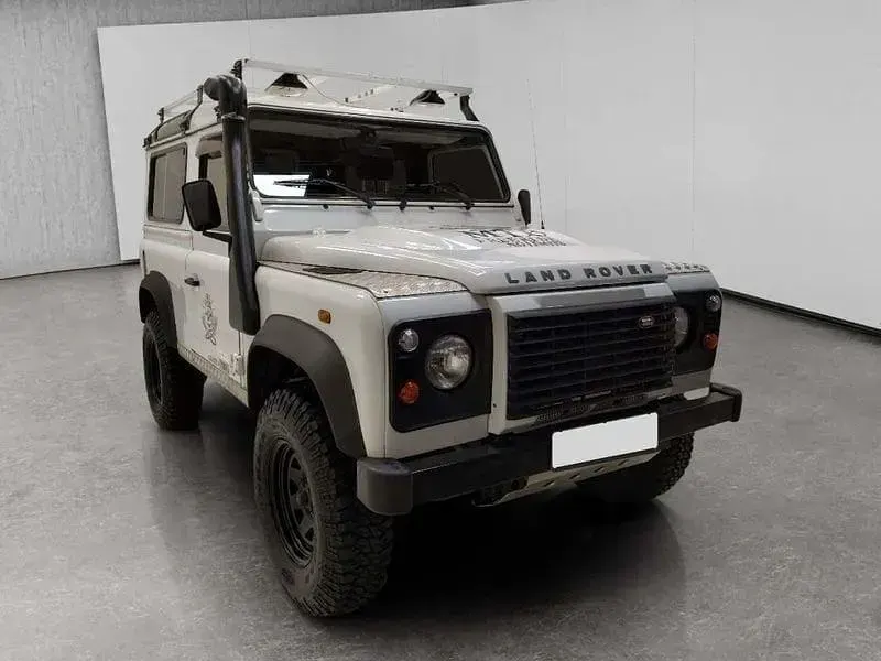 Usata Land Rover Defender 122 CV (89 kW) 2011 Bianco pastello Station wagon