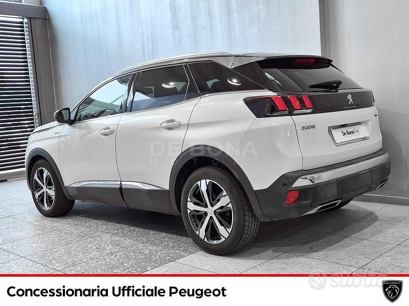 Usata Peugeot 3008 GT-line 120 CV (88 kW) 2018 Bianco SUV