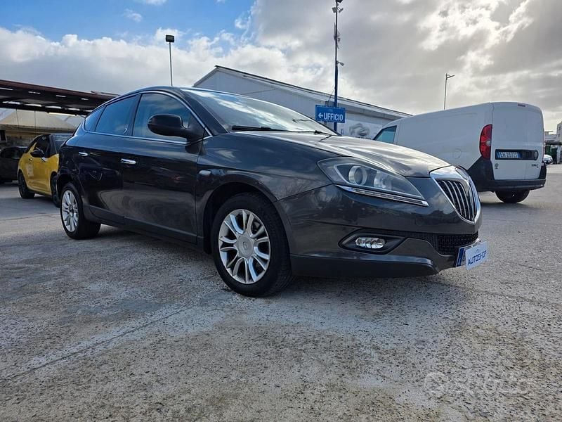 Usata Lancia Delta 119 CV (87 kW) 2011 Nero Utilitaria