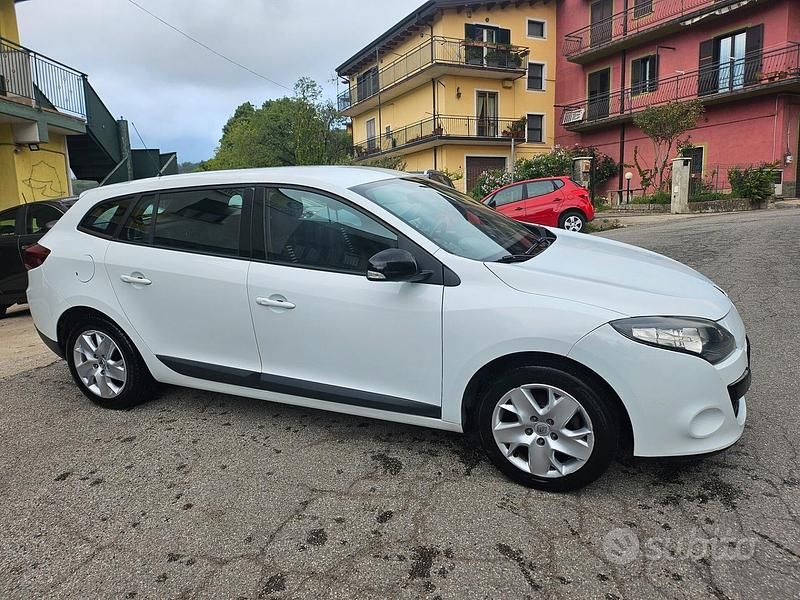 Usata Renault Mégane 90 CV (66 kW) 2012 Bianco Berlina