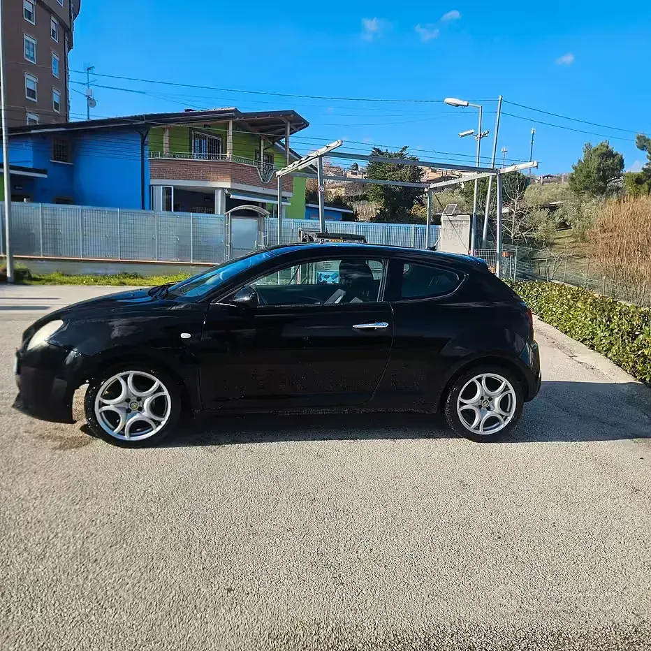 Usata Alfa Romeo MiTo 79 CV (58 kW) 2009 Nero Utilitaria