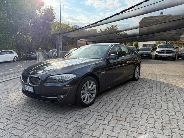 Usata BMW 530 Efficient Dynamics 258 CV (189 kW) 2010 Nero Berlina