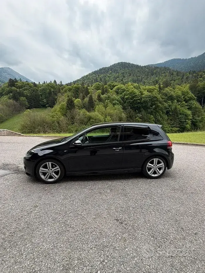 Usata VW Golf VI R-line 122 CV (89 kW) 2011 Nero Utilitaria