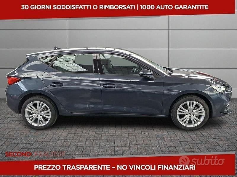 Nuova Seat Leon Business 110 CV (80 kW) 2025 Grigio Berlina