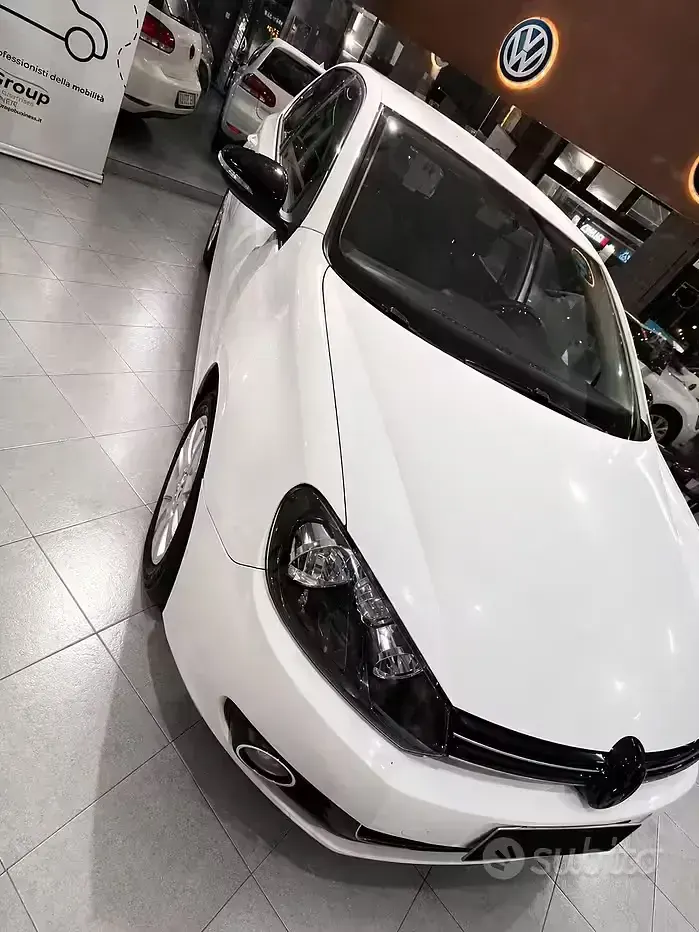 Usata VW Golf VI Highline 102 CV (75 kW) 2010 Bianco Utilitaria