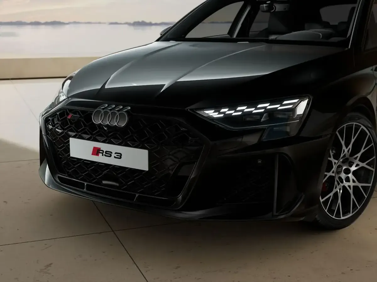 Nuova Audi RS3 Comfort 400 CV (294 kW) 2026 Nero mito metallizzato Berlina