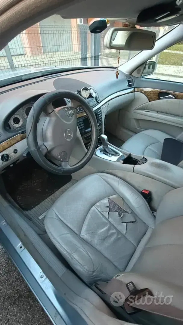 Usata Mercedes E200 Avantgarde 163 CV (119 kW) 2006 Grigio Berlina