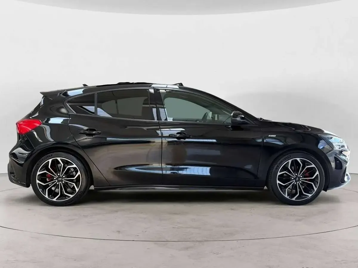 Usata Ford Focus ST-Line 150 CV (110 kW) 2019 Nero Monovolume