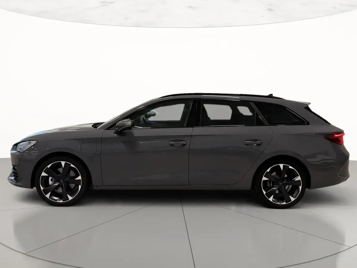 Usata Cupra Leon 204 CV (150 kW) 2023 Grigio graphene Station wagon