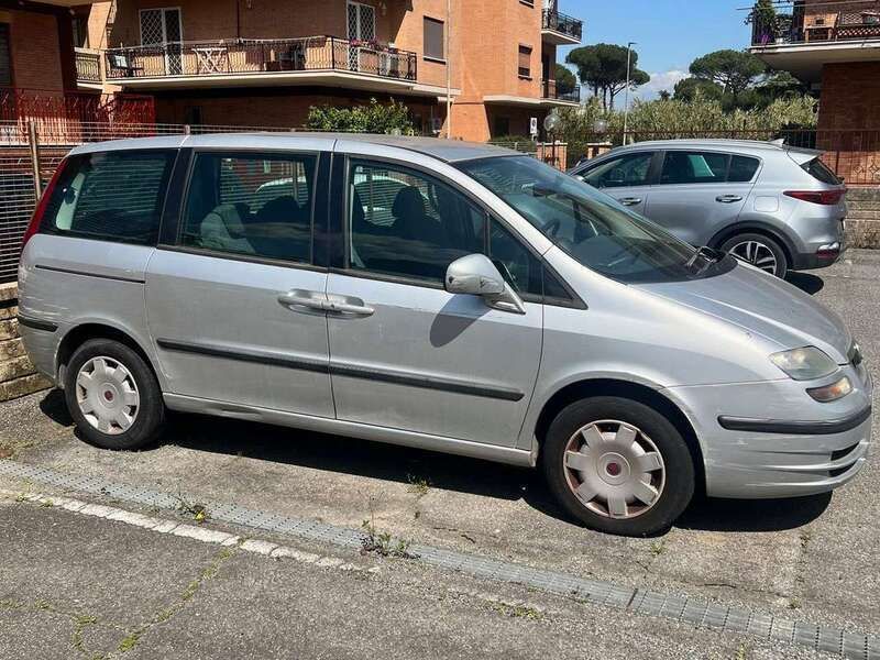 Grigio Usata 2009 Fiat Ulysse Dynamic Monovolume | 1800 € (Super prezzo) - Immagine 1/4