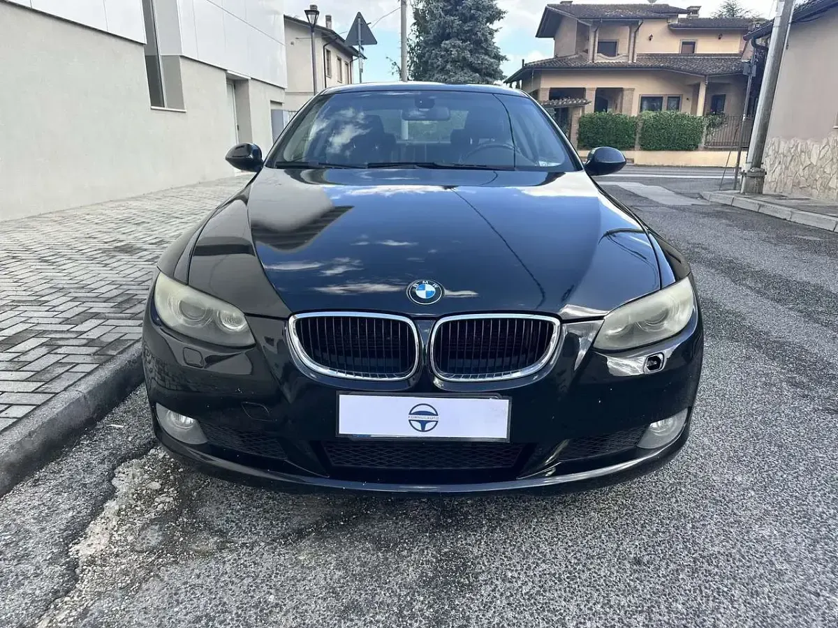 Usata BMW 320 177 CV (130 kW) 2009 Nero Coupé