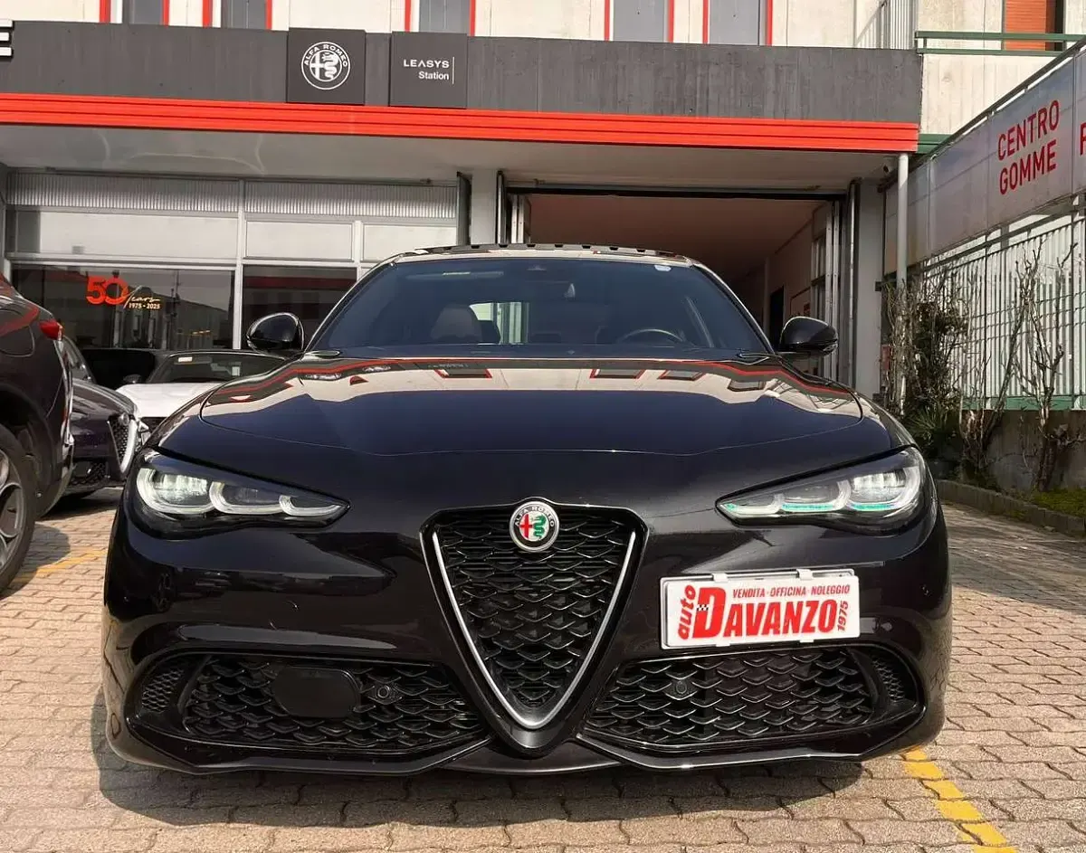 Usata Alfa Romeo Giulia Ti 280 CV (205 kW) 2023 Nero vulcano Berlina