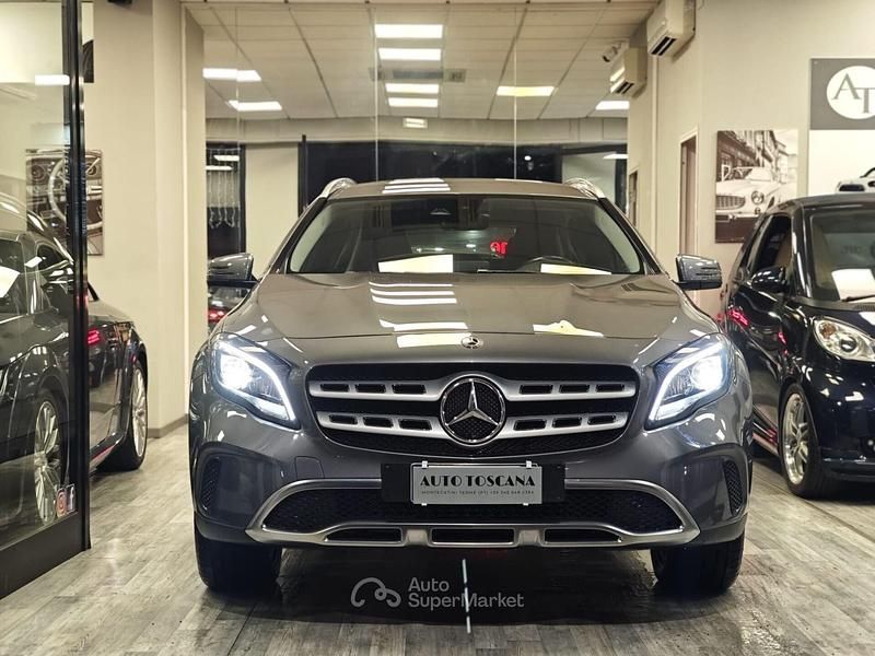 Usata Mercedes GLA200 Premium 136 CV (100 kW) 2018 Grigio SUV