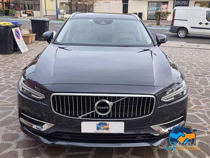 Usata Volvo V90 Momentum 190 CV (139 kW) 2017 Grigio Station wagon