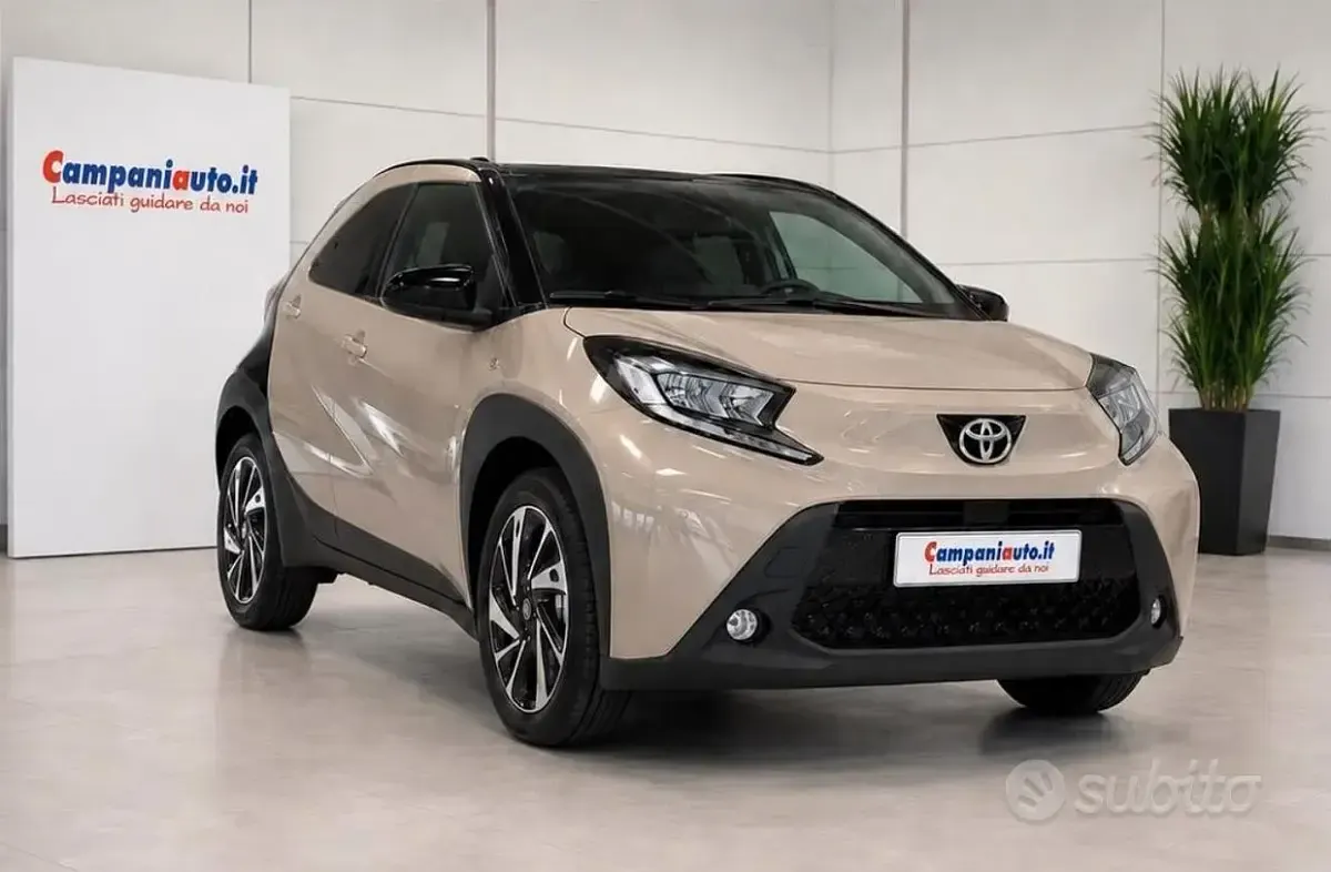 Nuova Toyota Aygo X Trend 72 CV (52 kW) 2026 Grigio SUV