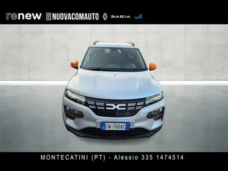 Usata Dacia Spring Comfort 33 kW (45 CV) 2023 Grigio chiaro Utilitaria