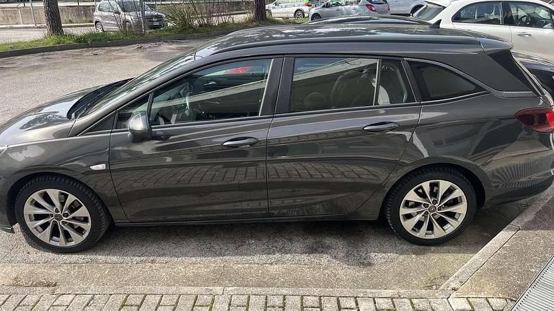 Usata Opel Astra Business 110 CV (80 kW) 2016 Station wagon