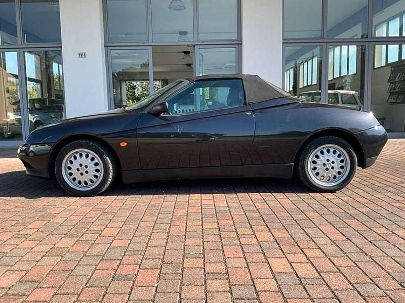 Usata Alfa Romeo Spider Lusso 150 CV (110 kW) 1998 Nero Cabrio
