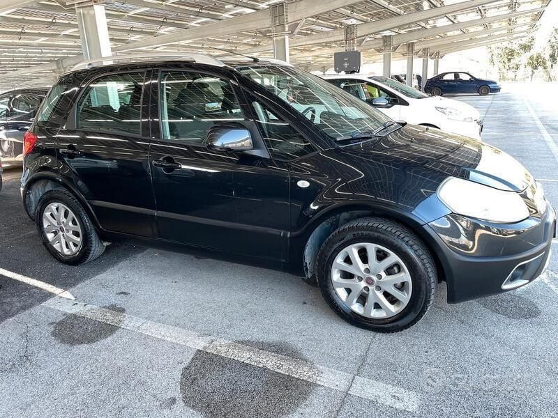 Usata Fiat Sedici 135 CV (99 kW) 2010 Nero SUV