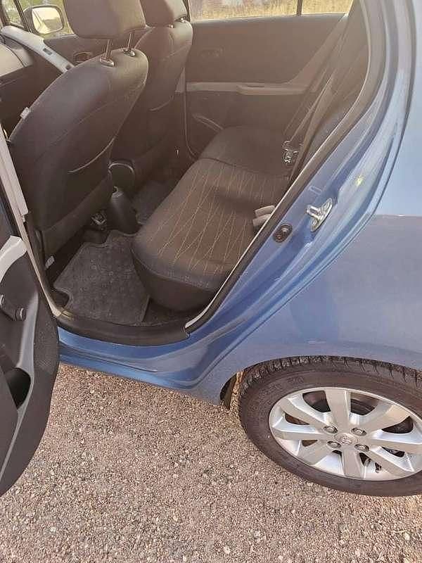 Usata Toyota Yaris Sol 75 CV (55 kW) 2007 Blu/azzurro Utilitaria