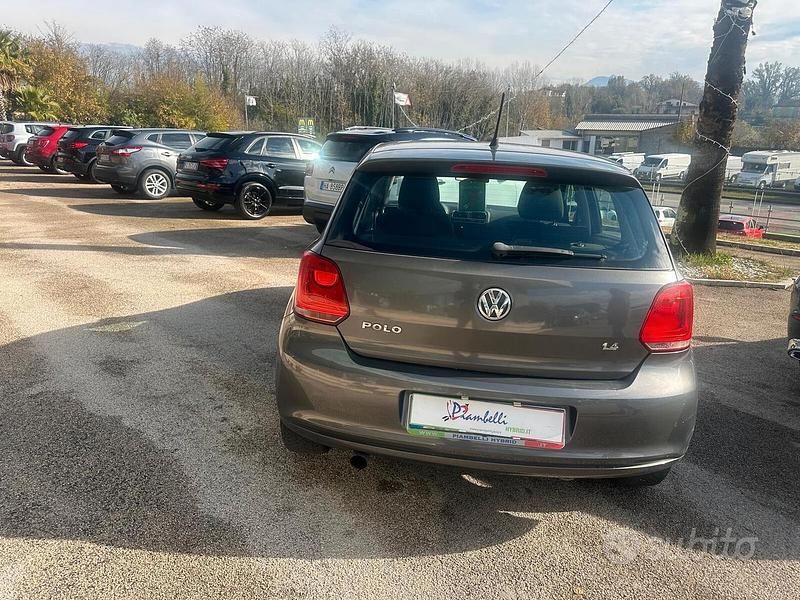 Usata VW Polo Highline 86 CV (63 kW) 2011 Grigio Berlina