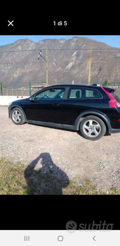 Usata Volvo C30 109 CV (80 kW) 2010 Nero Utilitaria