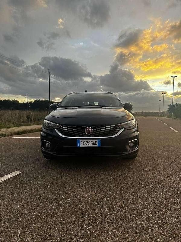 Usata Fiat Tipo Lounge 120 CV (88 kW) 2019 Blu/azzurro Station wagon