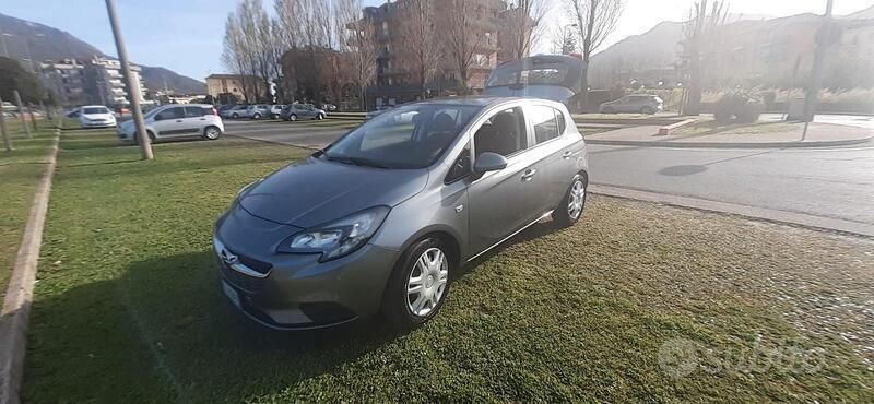 Usata Opel Corsa 75 CV (55 kW) 2017 Grigio Berlina