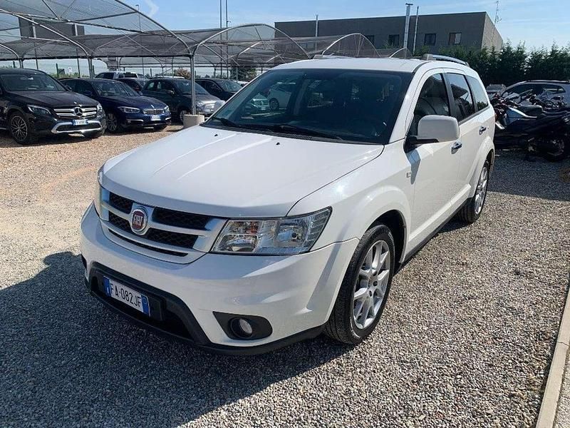 Bianco Usata 2015 Fiat Freemont Cross SUV | 6900 € (Buon prezzo) - Immagine 1/4