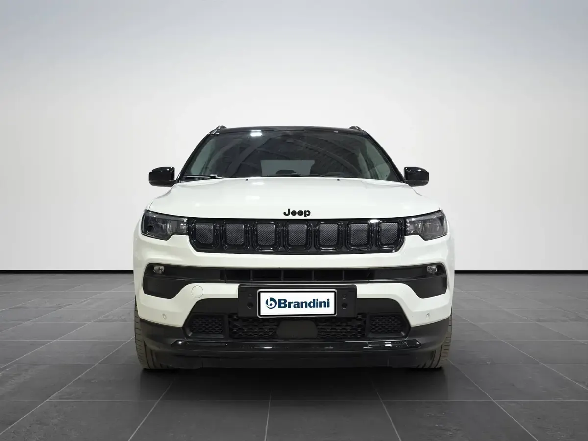 Usado Jeep Compass Night Eagle 131 CV (96 kW) 2022 Blanco SUV