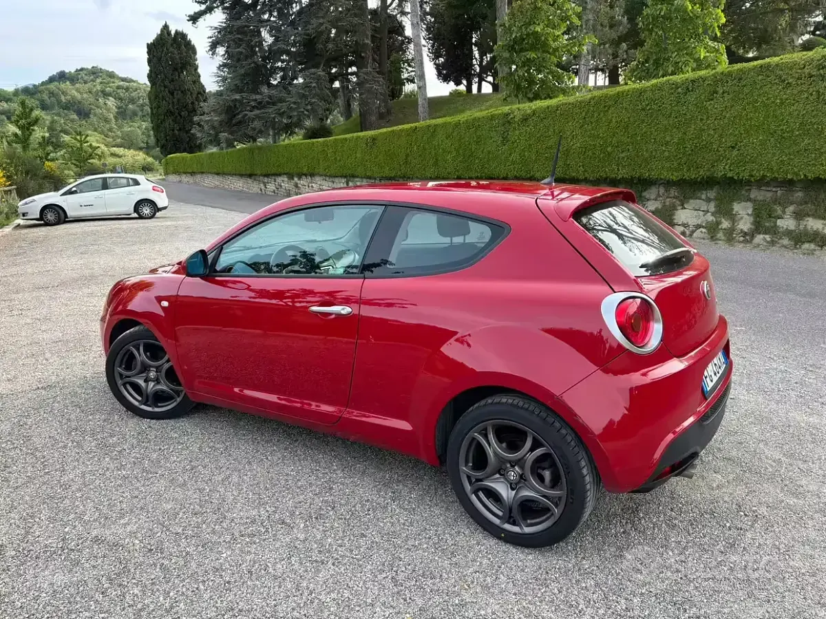 Gebraucht Alfa Romeo MiTo 95 PS (69 kW) 2016 Rot Kleinwagen