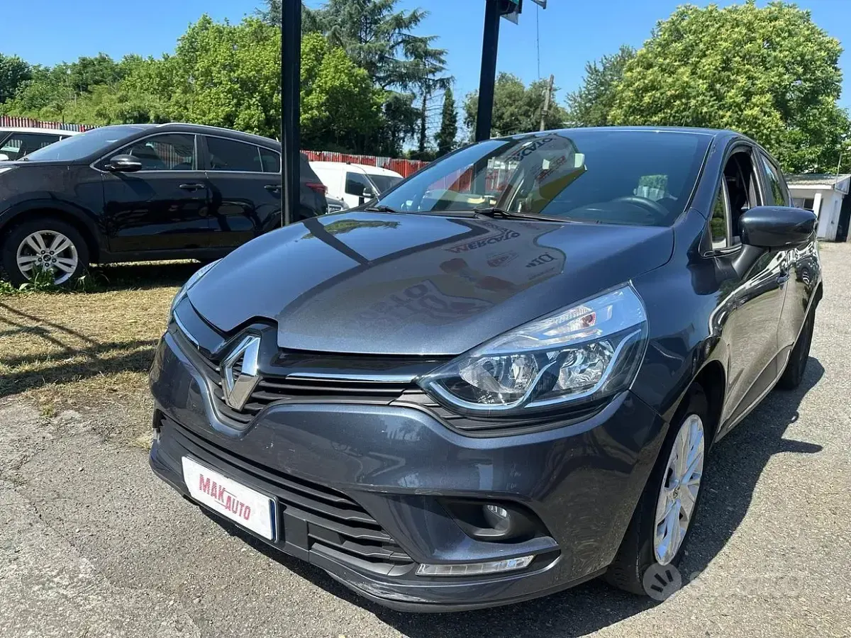 Usata Renault Clio IV Zen 75 CV (55 kW) 2017 Grigio Berlina