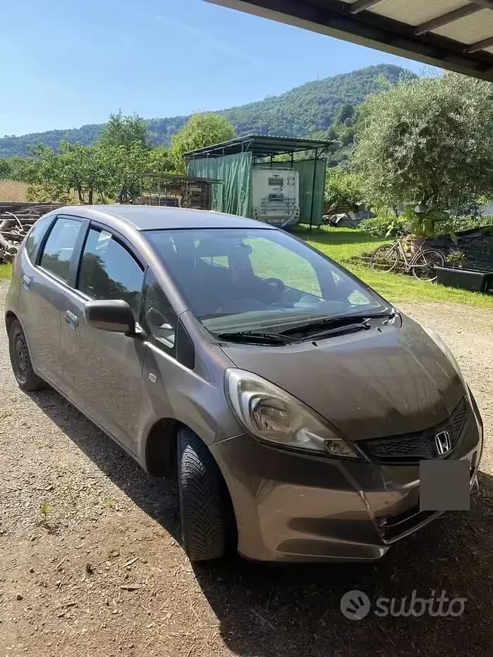 Usata Honda Jazz 90 CV (66 kW) 2012 Grigio Utilitaria