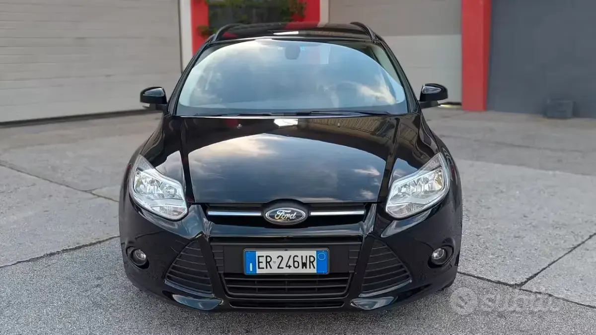 Usata Ford Focus 115 CV (84 kW) 2013 Nero Station wagon