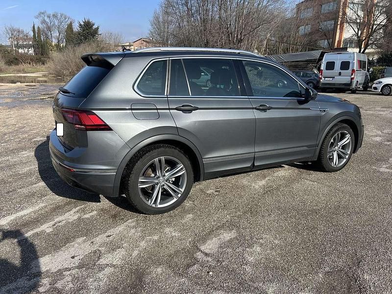 Usata VW Tiguan Advance 150 CV (110 kW) 2020 Grigio SUV