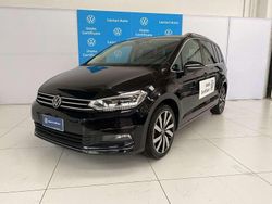 Nero Usata 2024 VW Touran Executive Monovolume | 32.400 € (Molto cara)