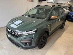 Verde Nuova 2025 Dacia Sandero Extreme Tre volumi | 18.900 € (Buon prezzo)