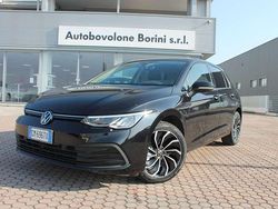 Deep black perlato Usata 2023 VW Golf VIII Life Tre volumi | 22.000 € (Buon prezzo)