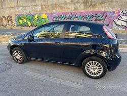 Blu Usata 2013 Fiat Punto Due volumi | 4000 € (Buon prezzo)