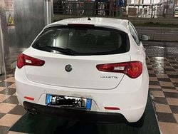 Usata 2016 Alfa Romeo Giulietta Sprint Tre volumi | 10.500 € (Buon prezzo)