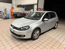 Argento Usata 2010 VW Golf Comfortline Tre volumi | 4700 € (Ottimo prezzo)