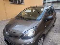 Usata 2013 Toyota Aygo Due volumi | 7000 € (Cara)