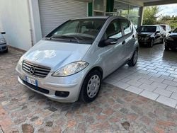 Argento Usata 2007 Mercedes A160 Classic Monovolume | 2900 € (Buon prezzo)