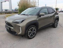 Bronzo Usata 2022 Toyota Yaris Cross Lounge SUV | 22.800 € (Buon prezzo)