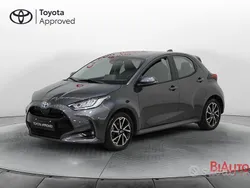 Grigio Usata 2021 Toyota Yaris Hybrid Trend Tre volumi | 17.150 € (Buon prezzo)