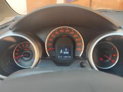 Rosso Usata 2009 Honda Jazz Due volumi | 2800 € (Buon prezzo)