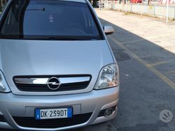 Grigio Usata 2007 Opel Meriva Monovolume | 2500 € (Buon prezzo)